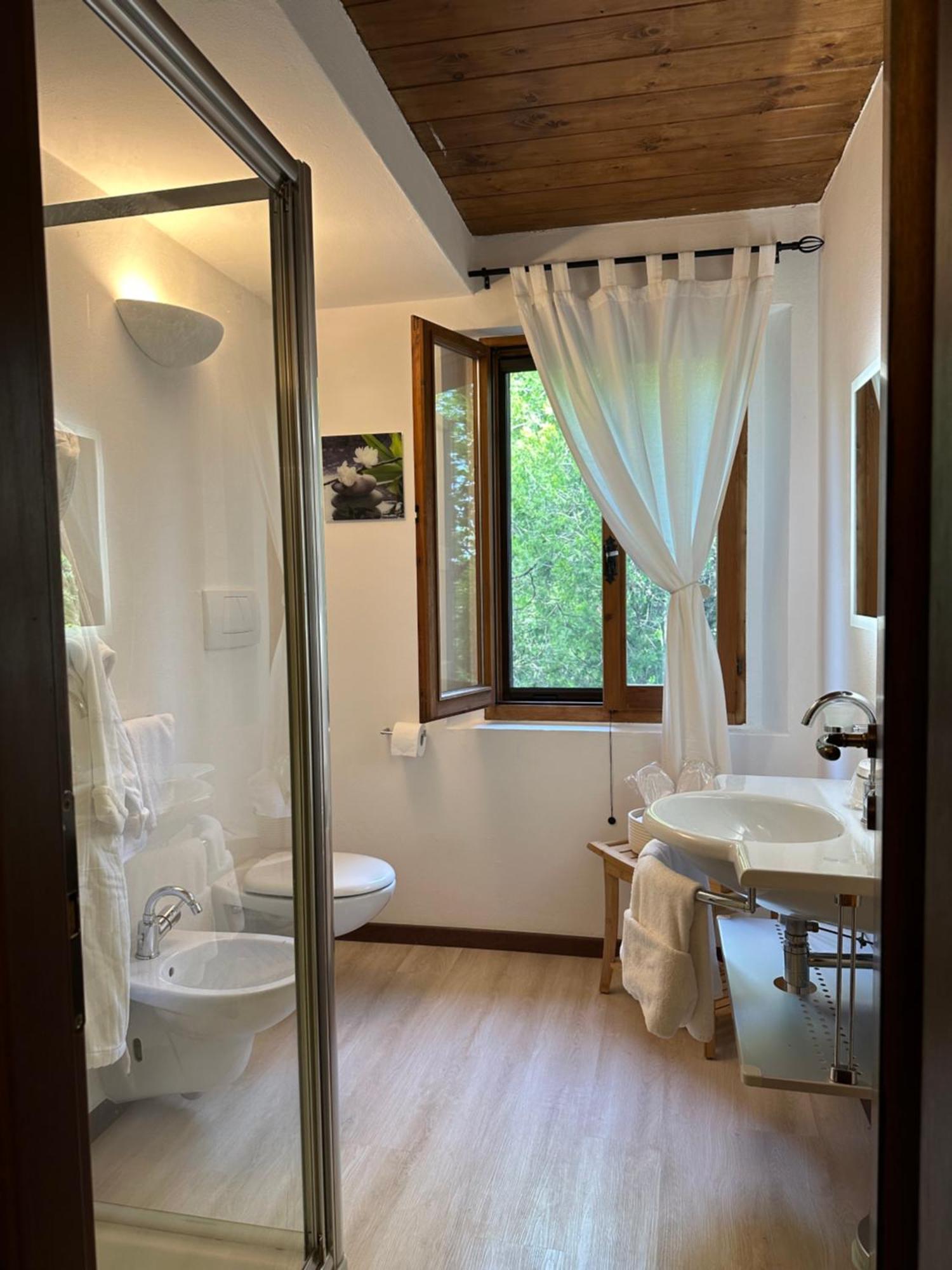 Agriturismo Akasha Γκούμπιο Εξωτερικό φωτογραφία